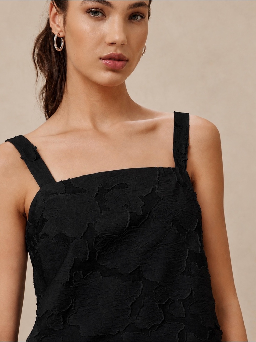 Banana Republic NWT Black Textured Eyelash Jacquard Square Neck Tank Top Small